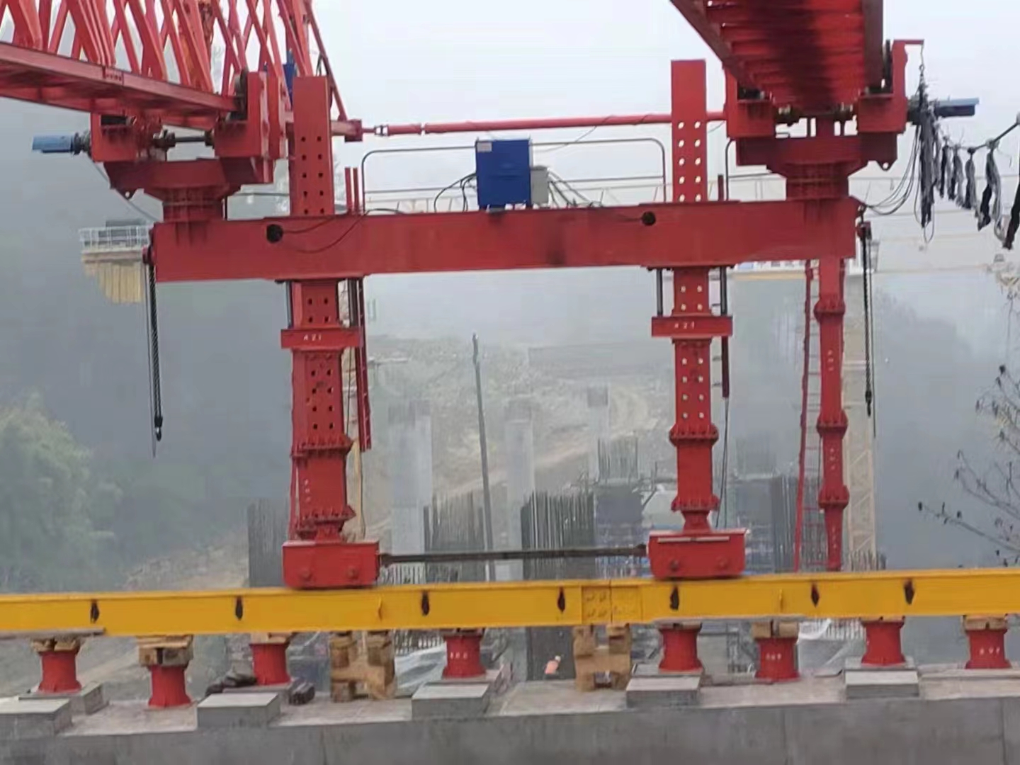 自平衡式架橋機(jī)